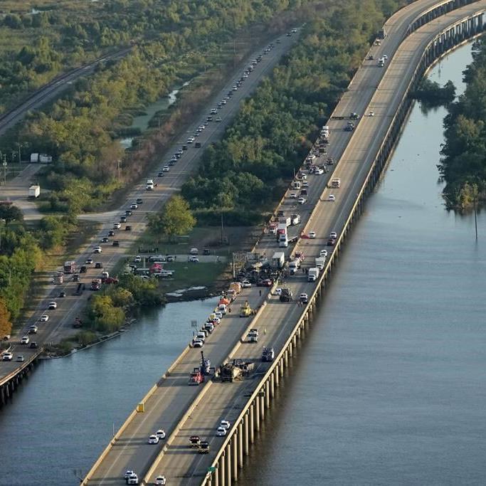 1 dead in interstate crashes as super fog shrouds New Orleans area, recalling fatal October pileup